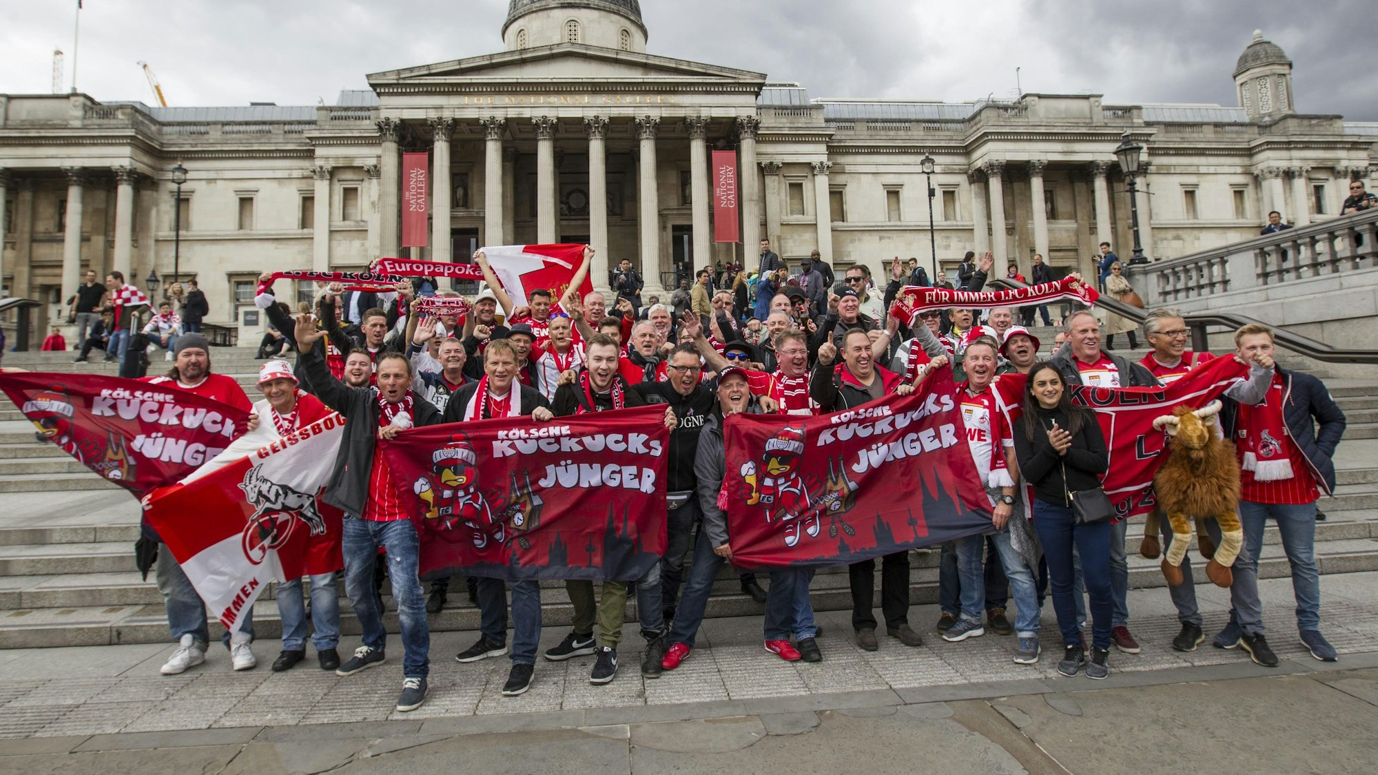FC-Fans am Rande des Europa-League-Spiel beim FC Arsenal in London im Jahr 2017