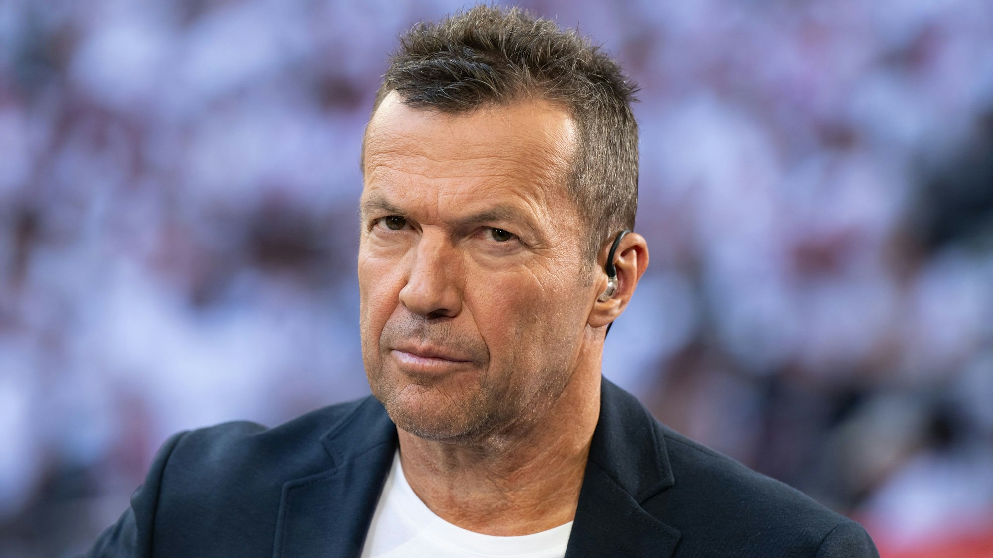 Lothar Matthäus, TV-Experte, kommt vor dem Spiel in das Stadion.