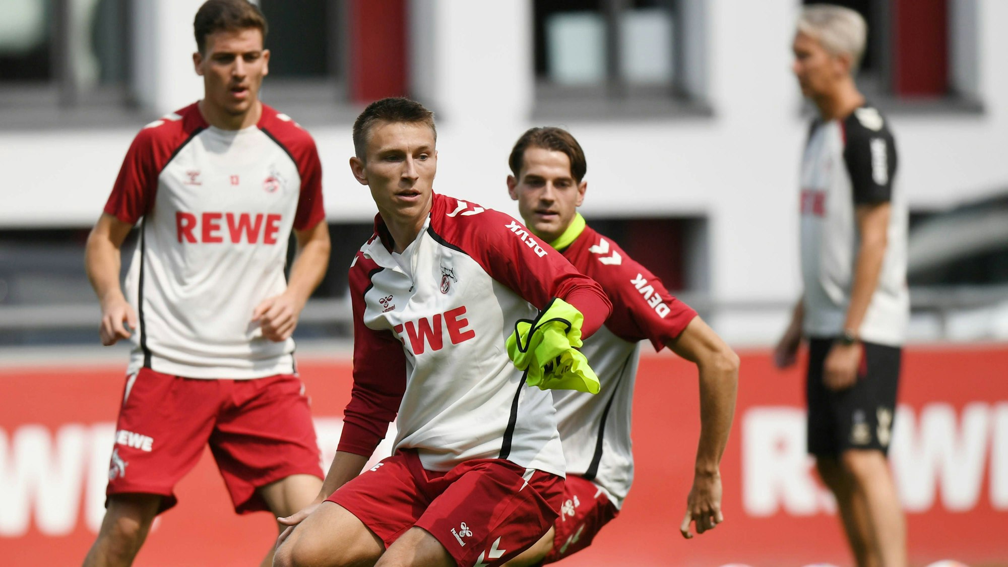 Kristoffer Lund beim 1. FC Köln im Training.