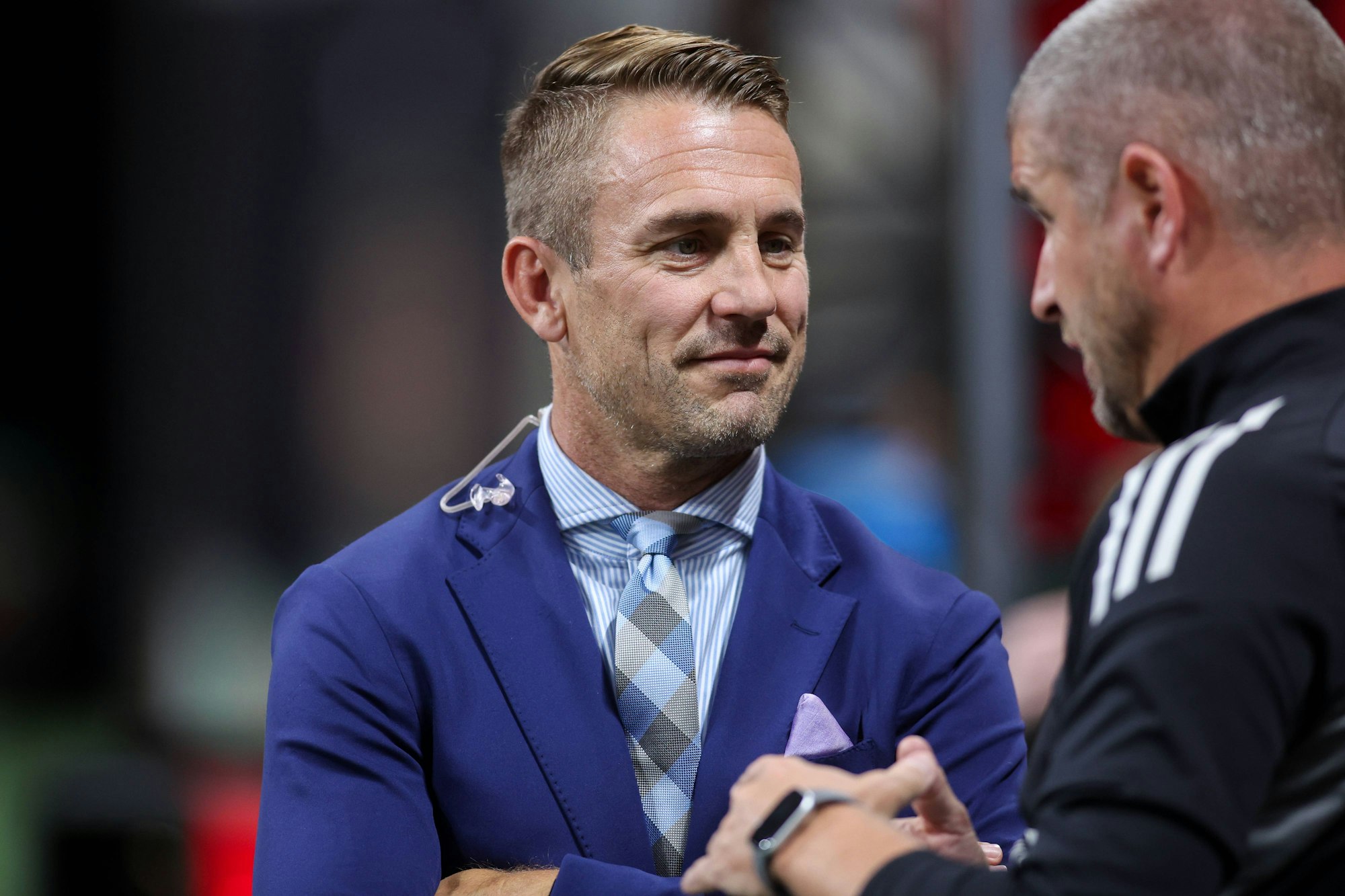 Taylor Twellman bei seinem Job als TV-Experte.