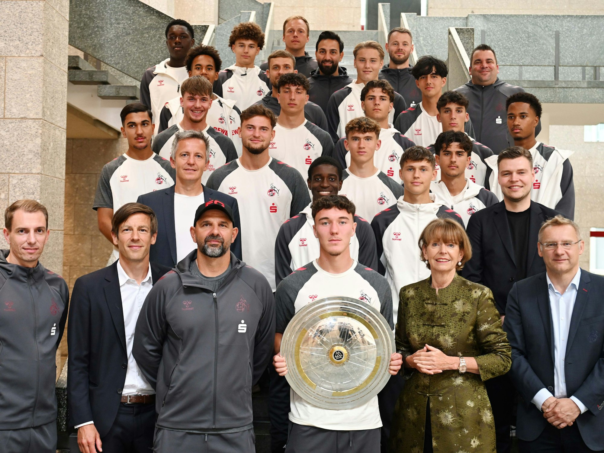 Die U19-Meister des 1. FC Köln wurde am Freitag im Rathaus geehrt.