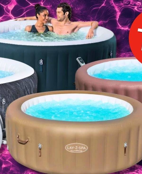 Whirlpools von Bestway vor einem Hintergrund mit weinroten Wasserwellen. In einem der Whirlpools sitzen ein Mann und eine Frau und genießen das kühle Nass.