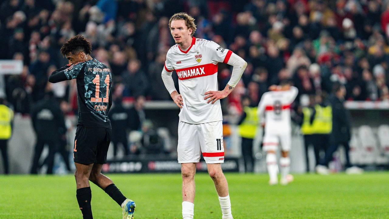 Coman und Woltemade stehen im Spiel nebeneinander
