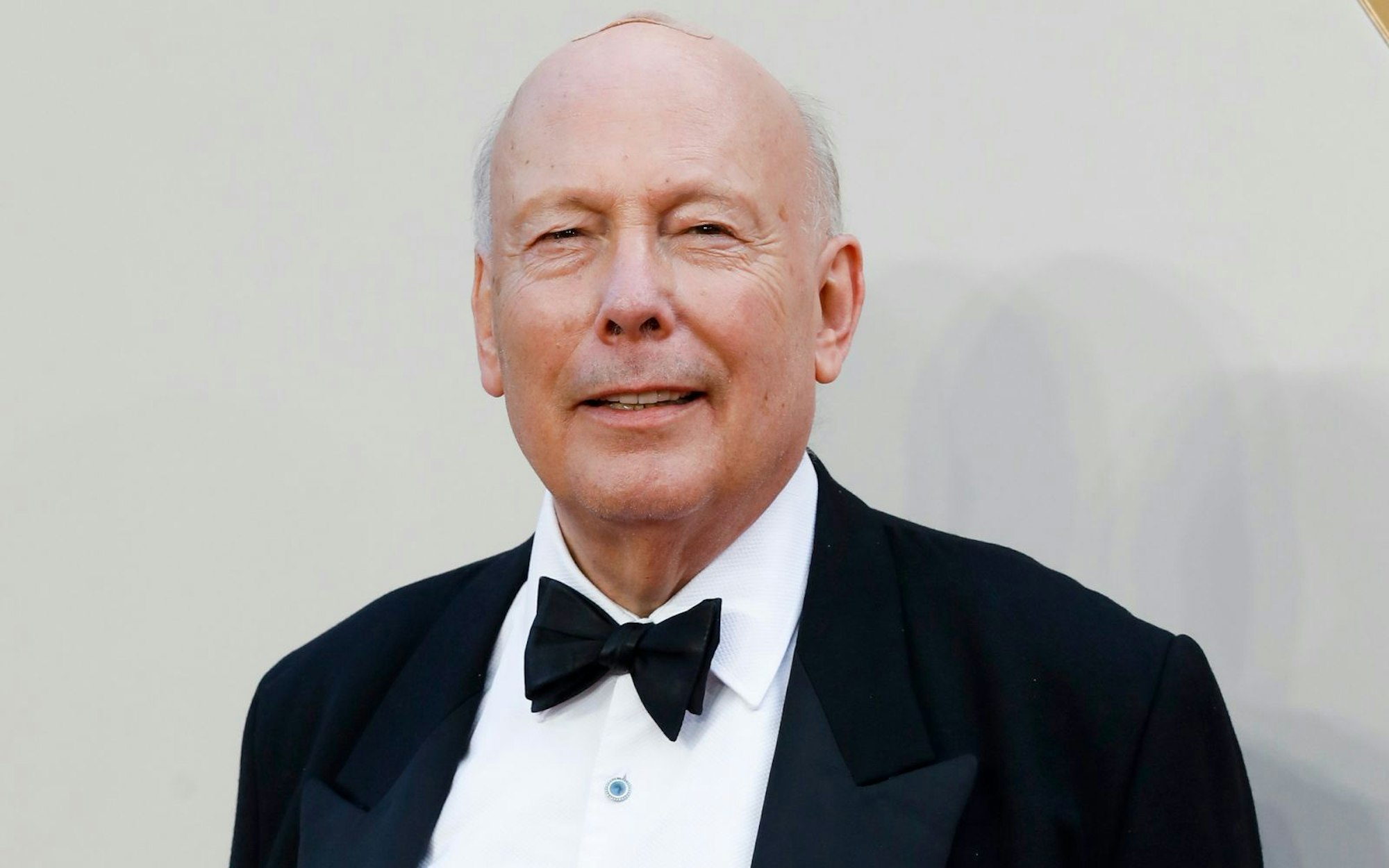 Julian Fellowes schuf mit „Downton Abbey“ und „The Gilded Age“ zwei erfolgreiche Historienserien. (Bild: Getty Images/Tristan Fewings)