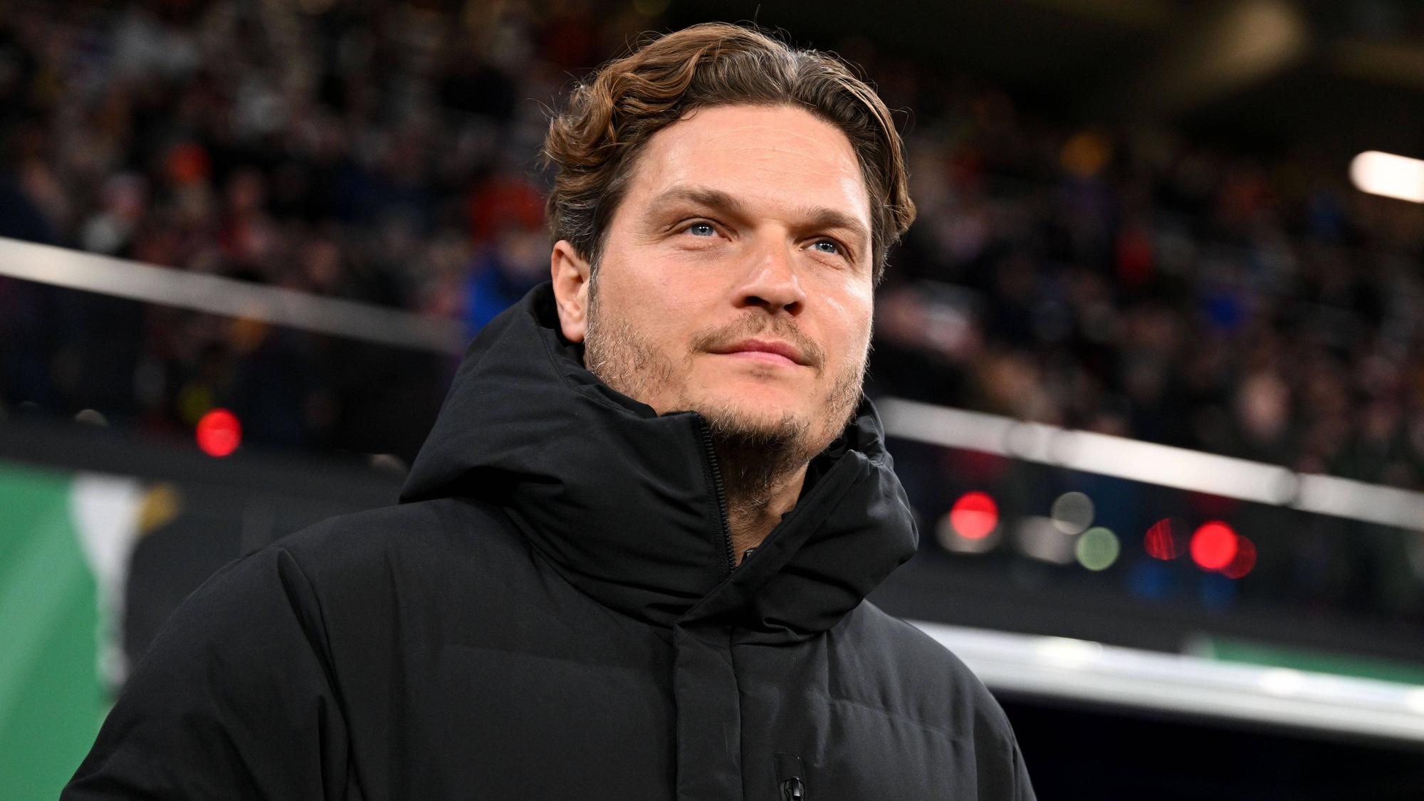 Trainer Edin Terzić kommt ins Stadion.