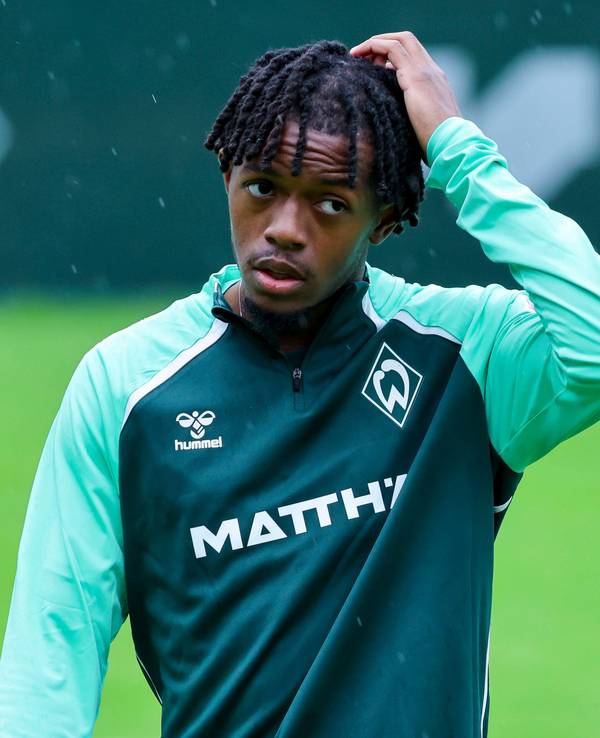 Samuel Mbangula im Trainingslager mit seinem neuen Arbeitgeber.
