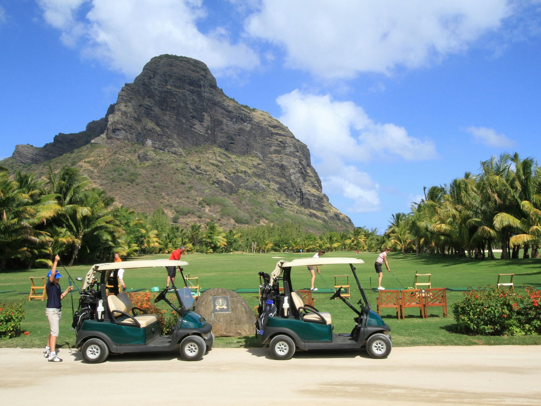 Ein deutscher Tourist stürzte bei einer Wanderung auf Mauritius in den Tod.