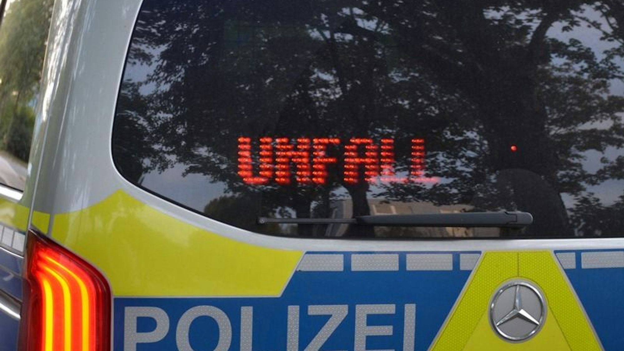 POL-ME: Radfahrer bei Unfall schwer verletzt - 2508053