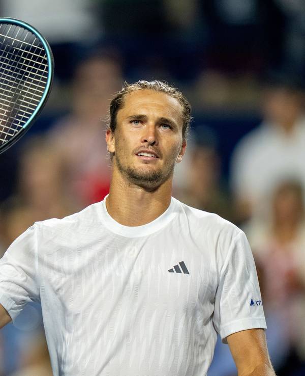 Alexander Zverev reagiert nach seinem Sieg.