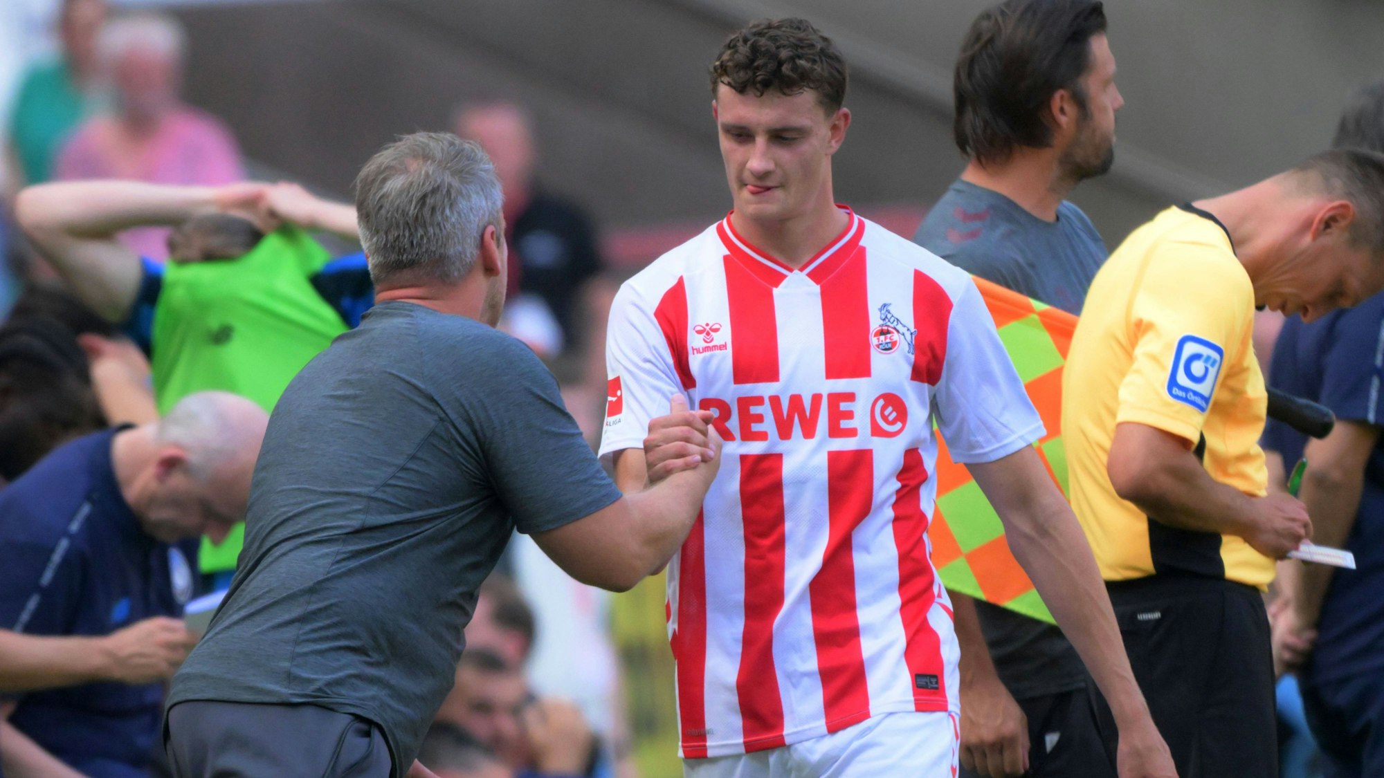 Eric Martel beim FC-Testspiel gegen Bergamo mit Trainer Lukas Kwasniok.