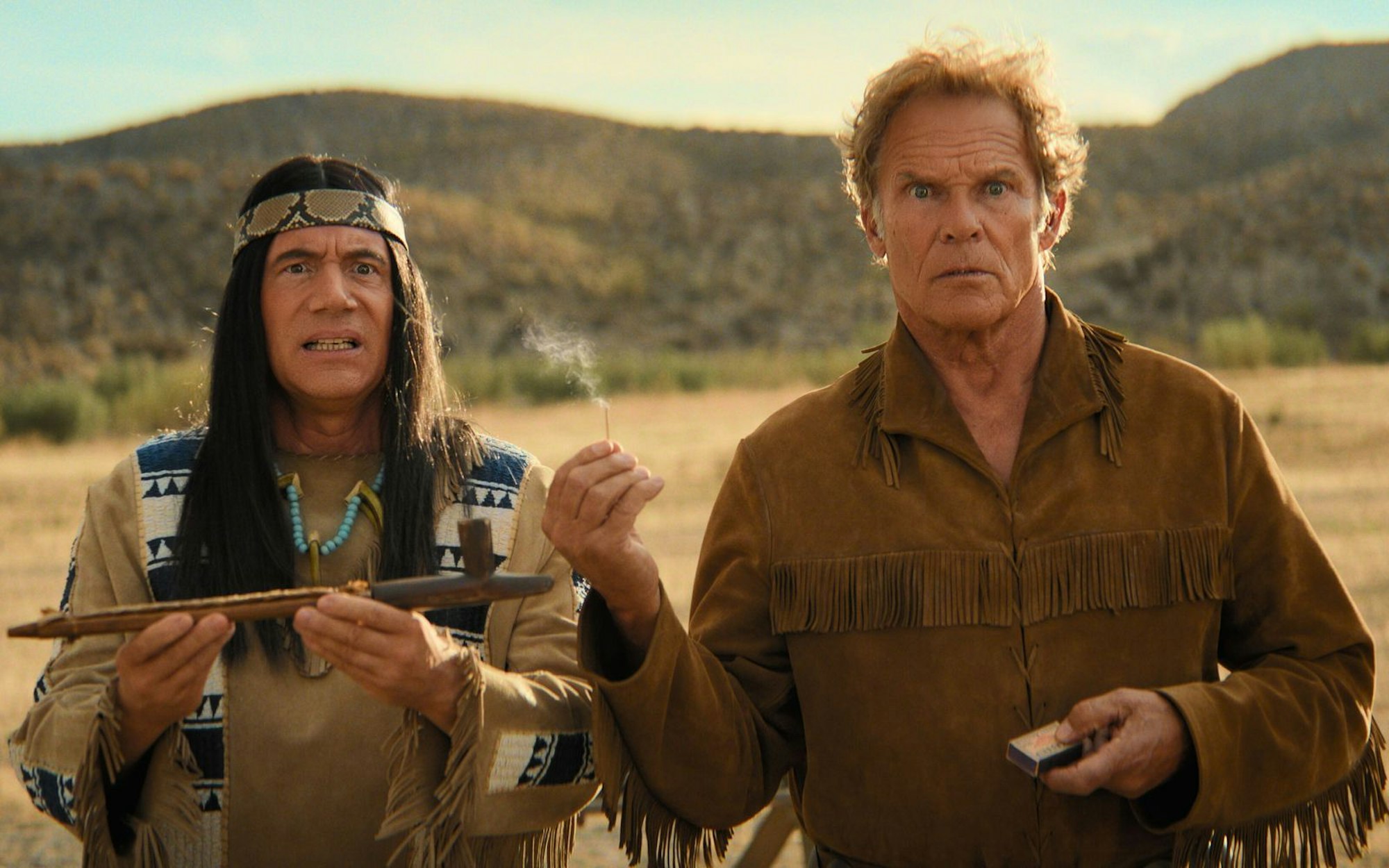 Zurück in ihren Glanzrollen: Michael „Bully“ Herbig (links) und Christian Tramitz in „Das Kanu des Manitu“. (Bild: herbX film/Constantin Film/Luis Zeno Kuhn )