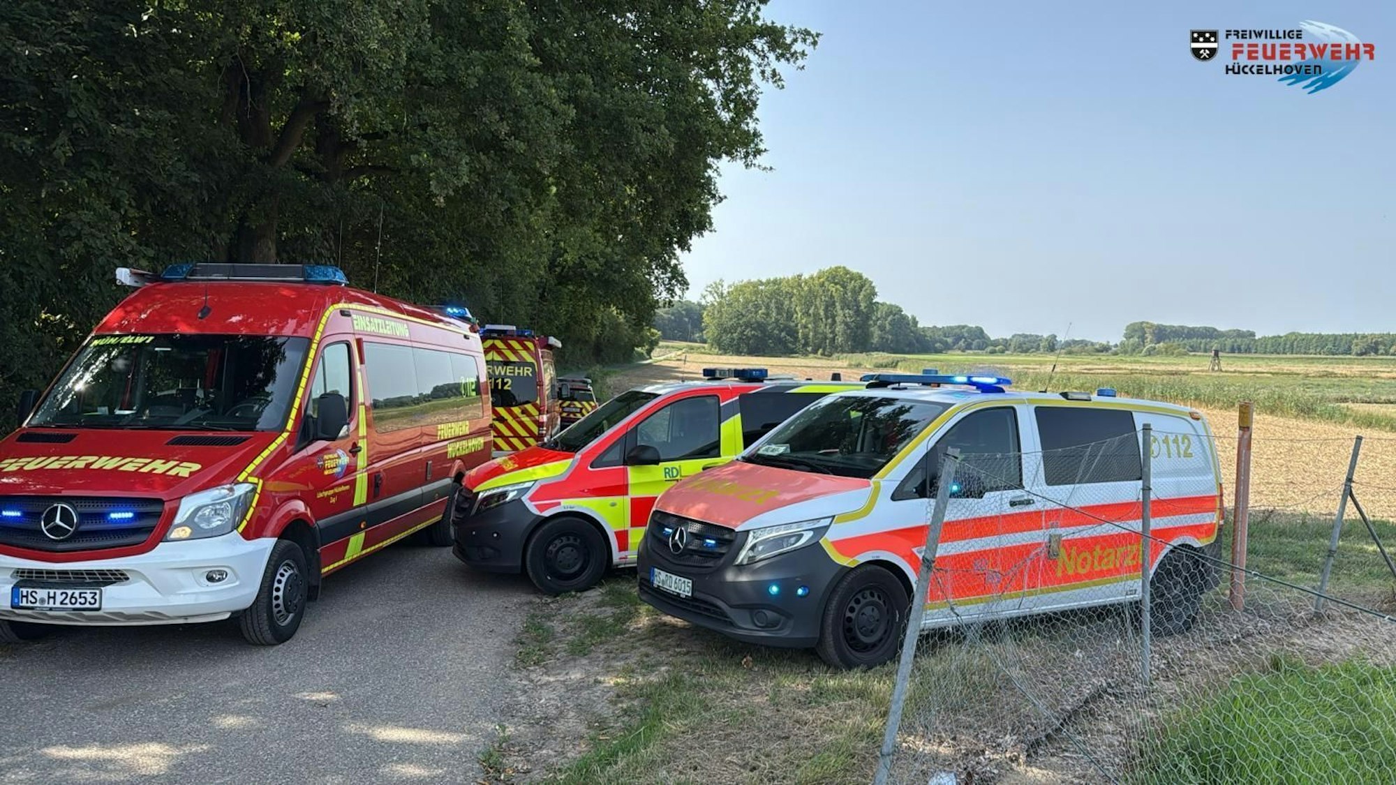 Die Feuerwehr und Rettungskräfte beim Einsatz in Hückelhoven.