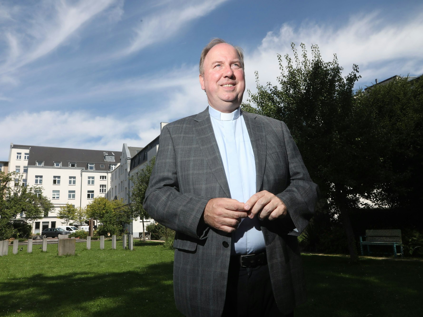 Kölns Stadtdechant Robert Kleine spricht Klartext über Emotionen, die Kirche und die Stadt.