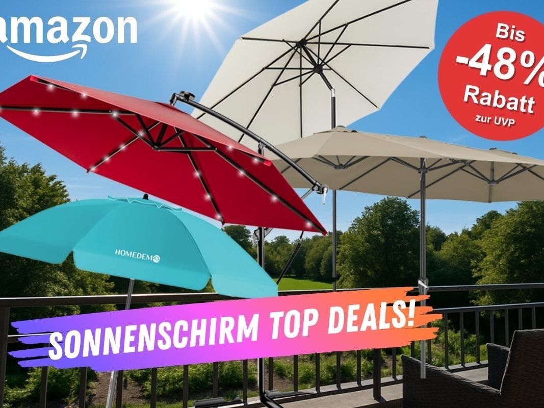 Sonnenschirme in verschiedenen Modellen wie Mittelstockschirm, Strandschirm, Ampelschirm vor einem blauen Himmel und einem grünen Garten vor einem Balkon.