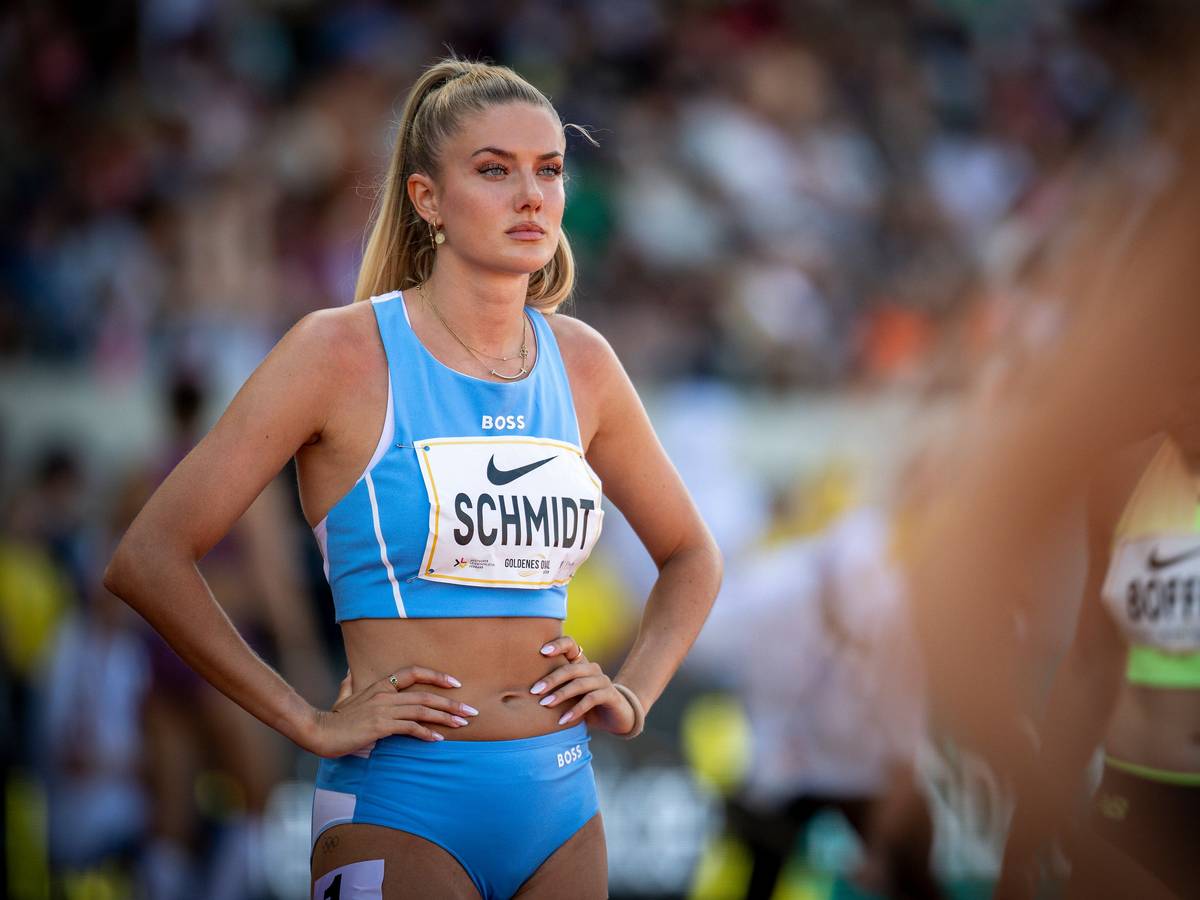 Alica Schmidt macht sich vor dem Start bereit.