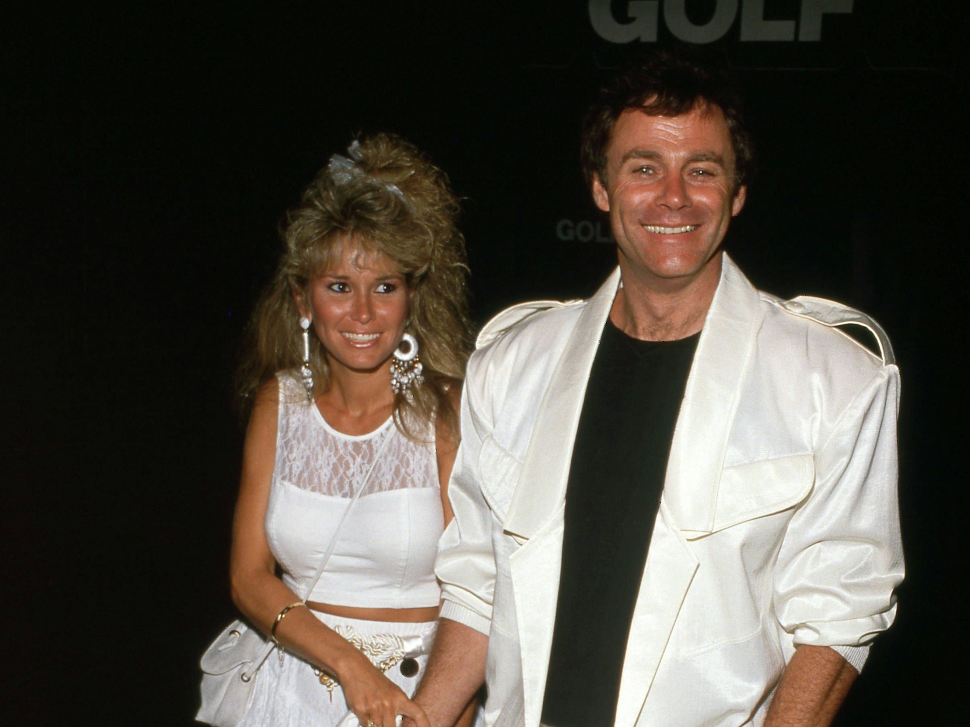 Crystal Cornwell und Tristan Rogers Hand in Hand