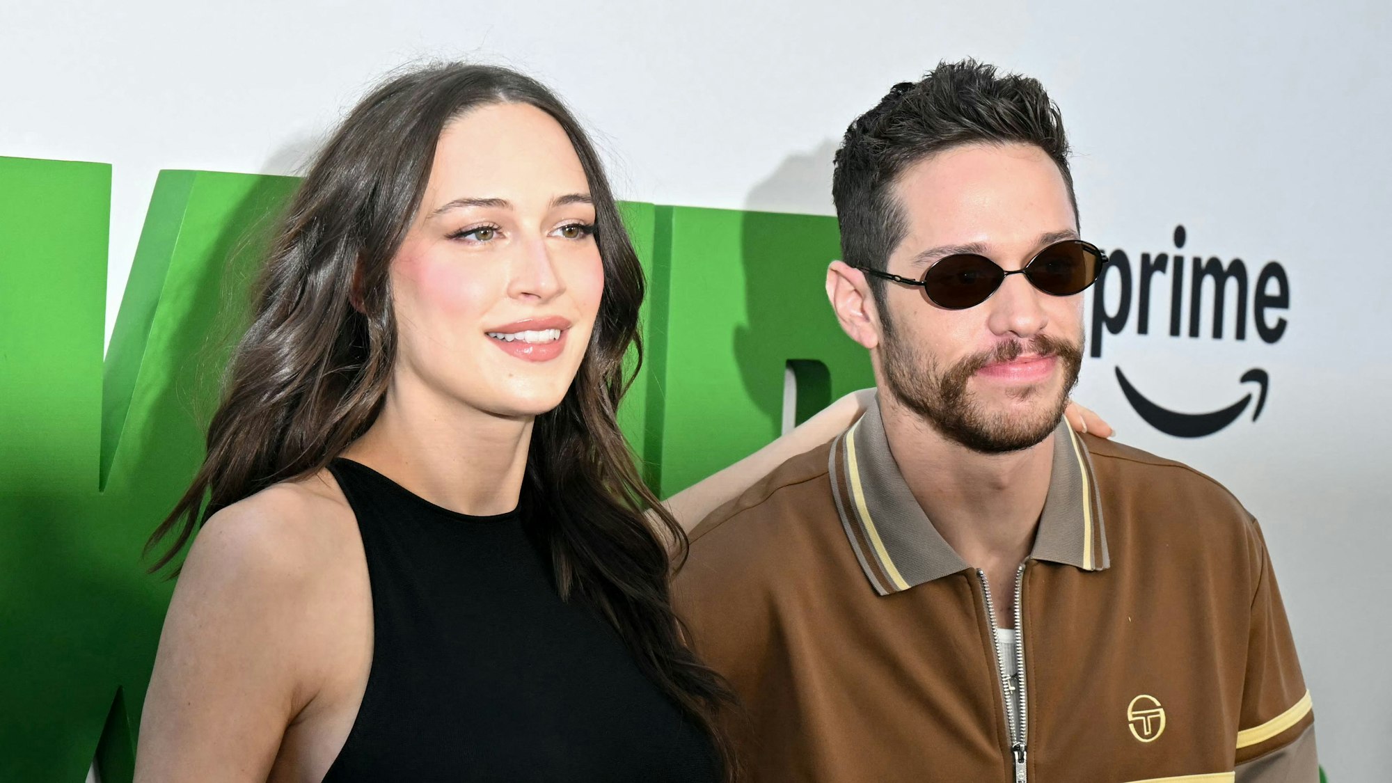 Pete Davidson und seine Freundin Elsie Hewitt bei einer Premiere in Los Angeles.