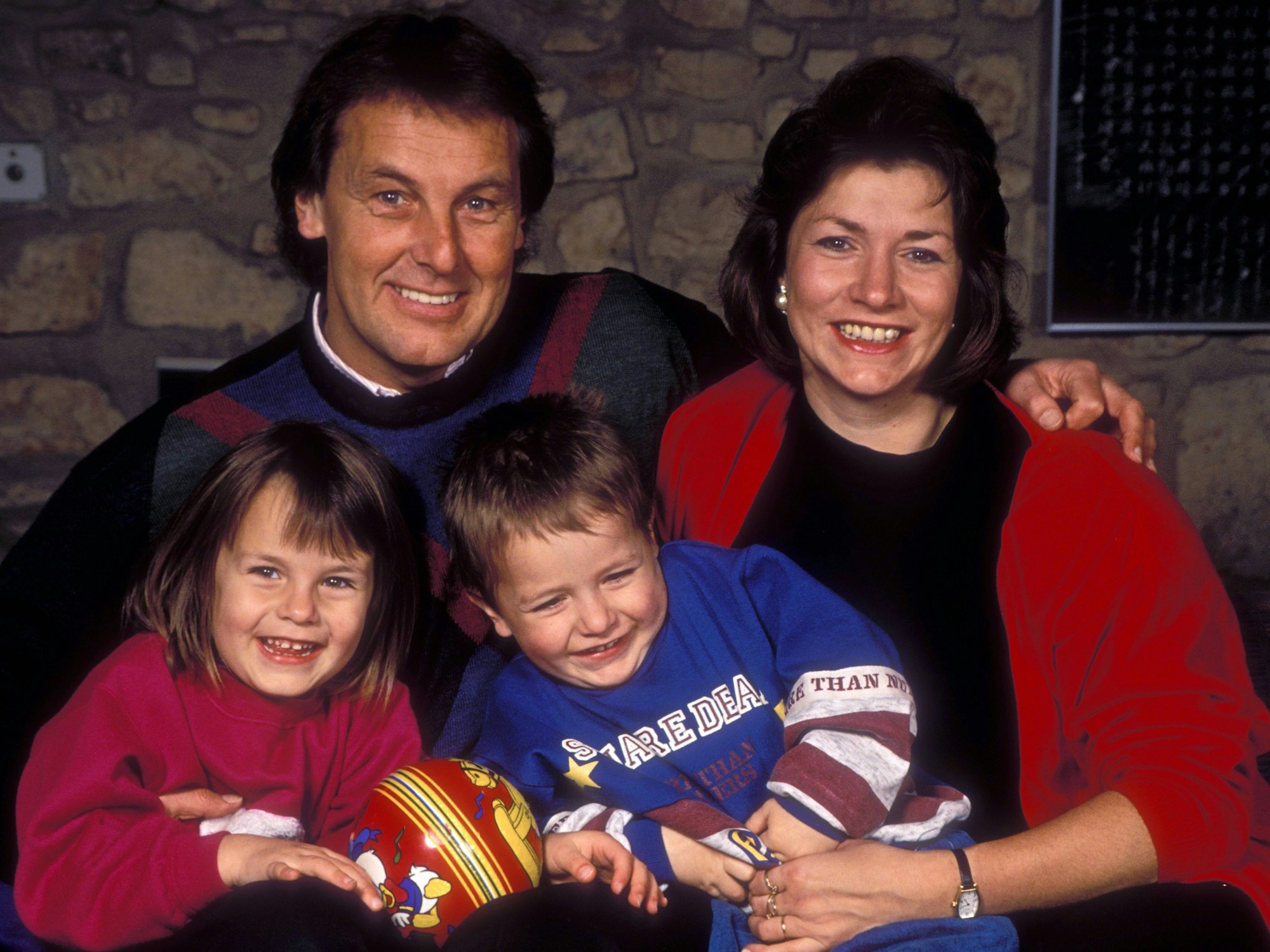 Die Wontorras auf einem Familienfoto: Jörg und Ariane mit Laura und Marcel.