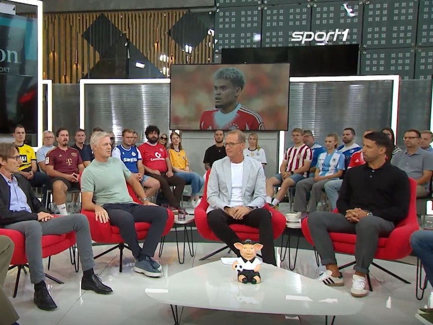 Tom Bartels spricht im Doppelpass.