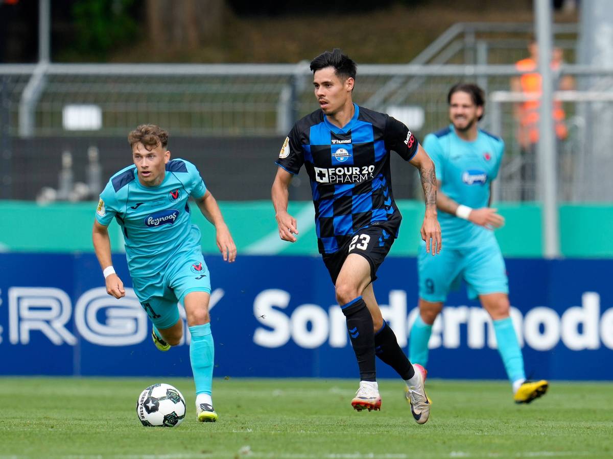 Raphael Obermair vom SC Paderborn im Spiel gegen Viktoria Köln.