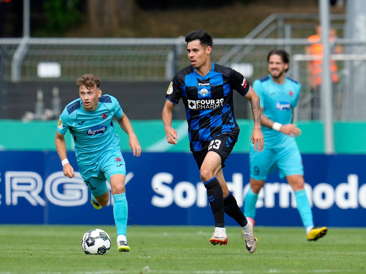 Raphael Obermair vom SC Paderborn im Spiel gegen Viktoria Köln.