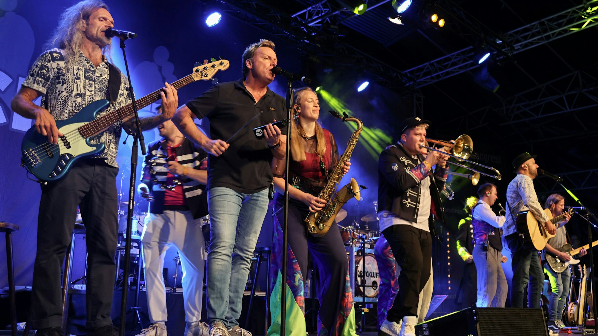 Druckluft und die Bläck Fööss auf der Bühne.