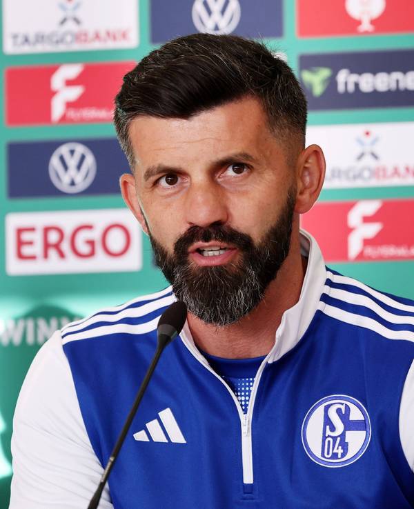 Miron Muslic bei der Pressekonferenz nach dem 1:0-Sieg im DFB-Pokal gegen Lok Leipzig.