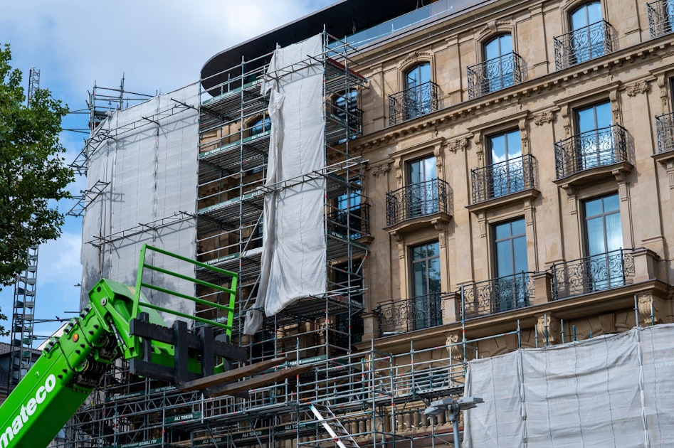 Luxus-Hotel am Kölner Dom: Eröffnung erneut verschoben – Was bedeutet das für Reisende?