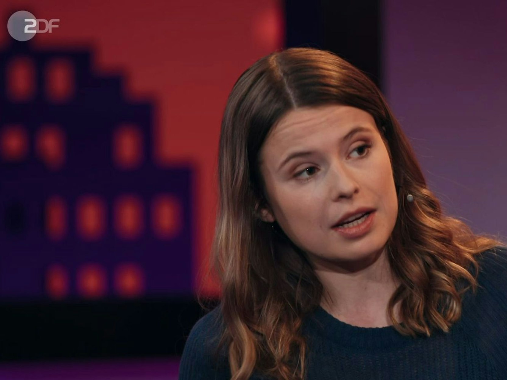 Luisa Neubauer erinnerte sich bei „Till Tonight“ an ein Talkshow-Highlight. (Bild: ZDF)