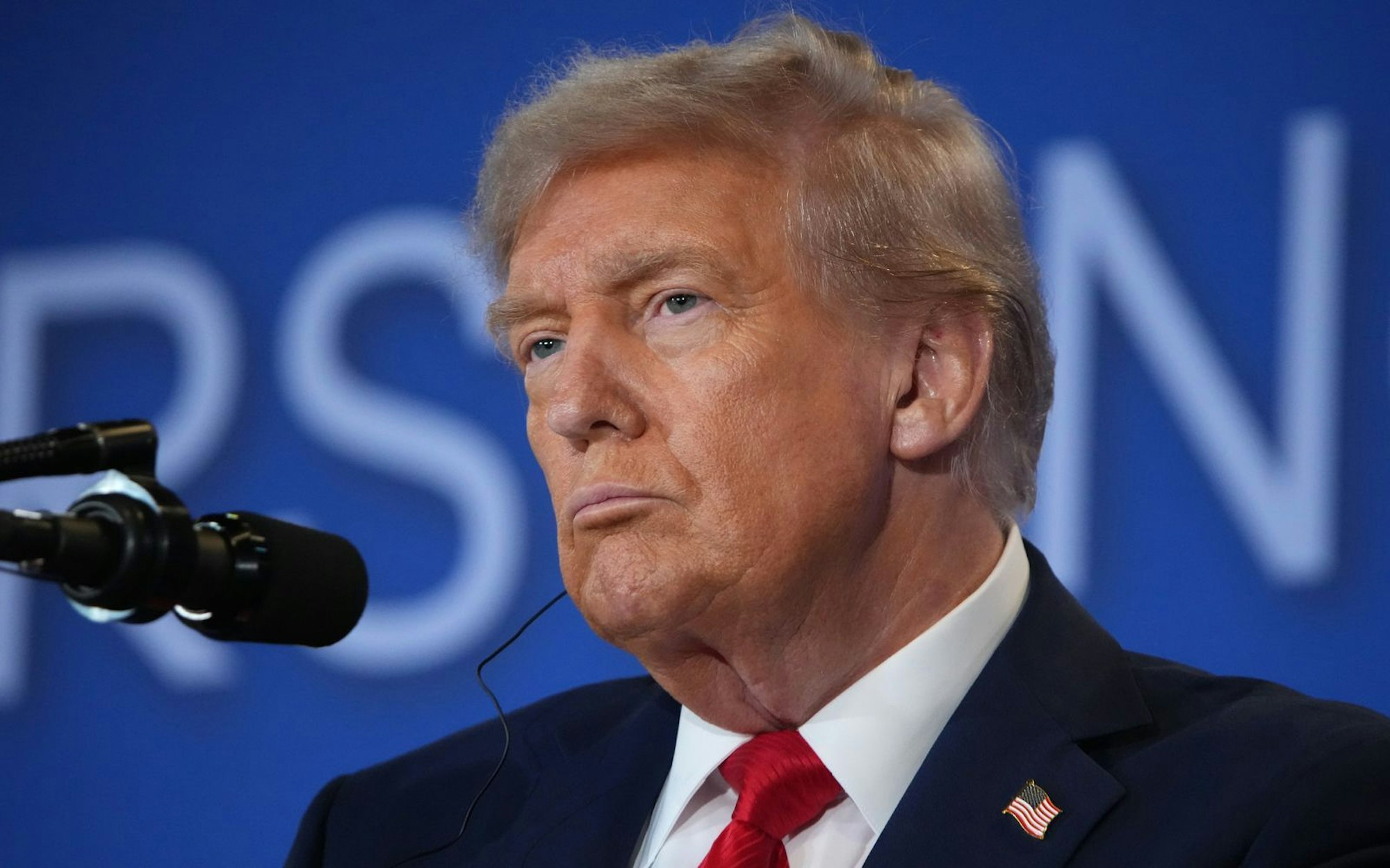 Das Weiße Haus ist nun offiziell auf TikTok vertreten. Die ersten Videos zeigen US-Präsident Donald Trump. (Bild: 2025 Getty Images/Andrew Harnik)