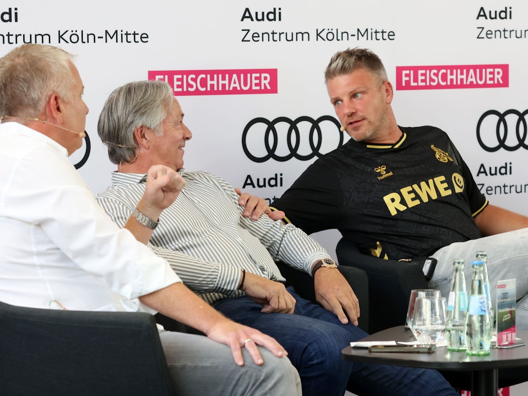 Talk zum FC v.li: Marcel Schwamborn (Express-Leiter Report), Stephan Engels (Klublegende des 1. FC Köln) und Lukas Kwasniok (Cheftrainer 1. FC Köln).