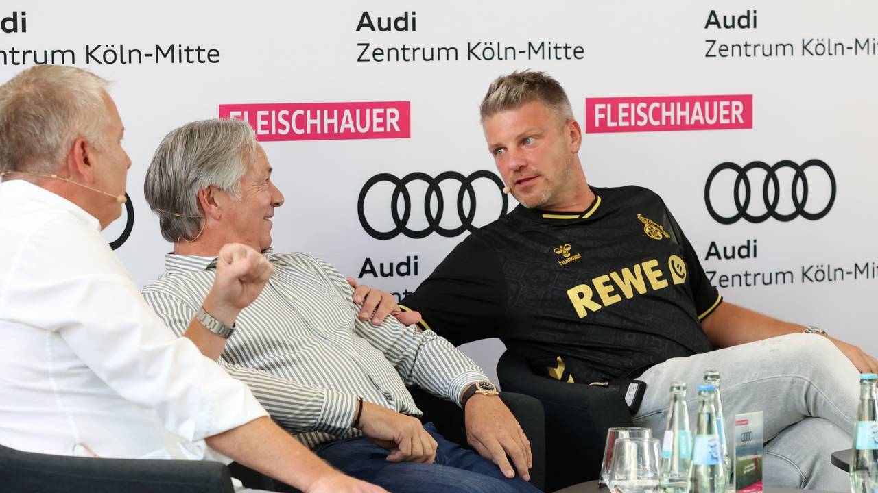 Talk zum FC v.li: Marcel Schwamborn (Express-Leiter Report), Stephan Engels (Klublegende des 1. FC Köln) und Lukas Kwasniok (Cheftrainer 1. FC Köln).