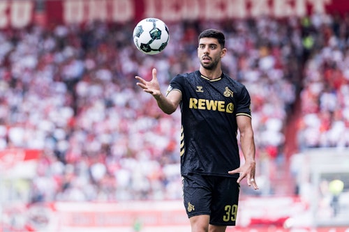 Cenk Özkacar im Trikot des 1. FC Köln.