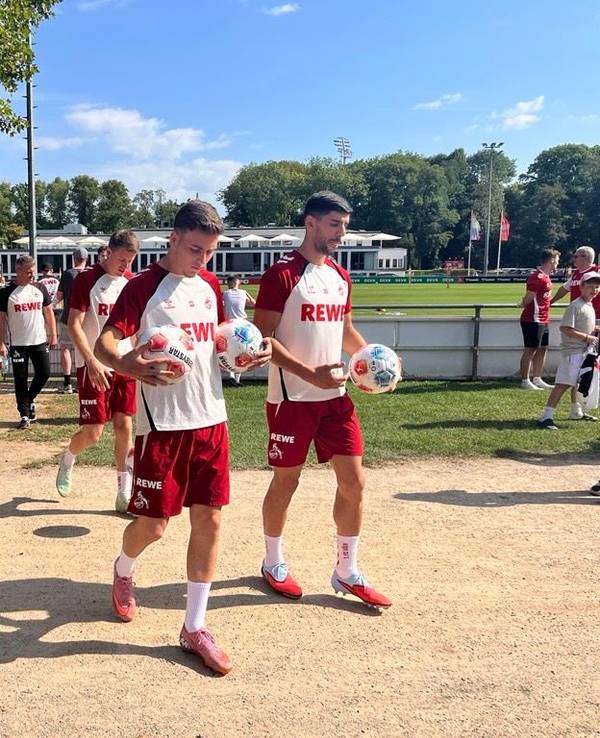 Die FC-Profis vor dem Training am Geißbockheim.