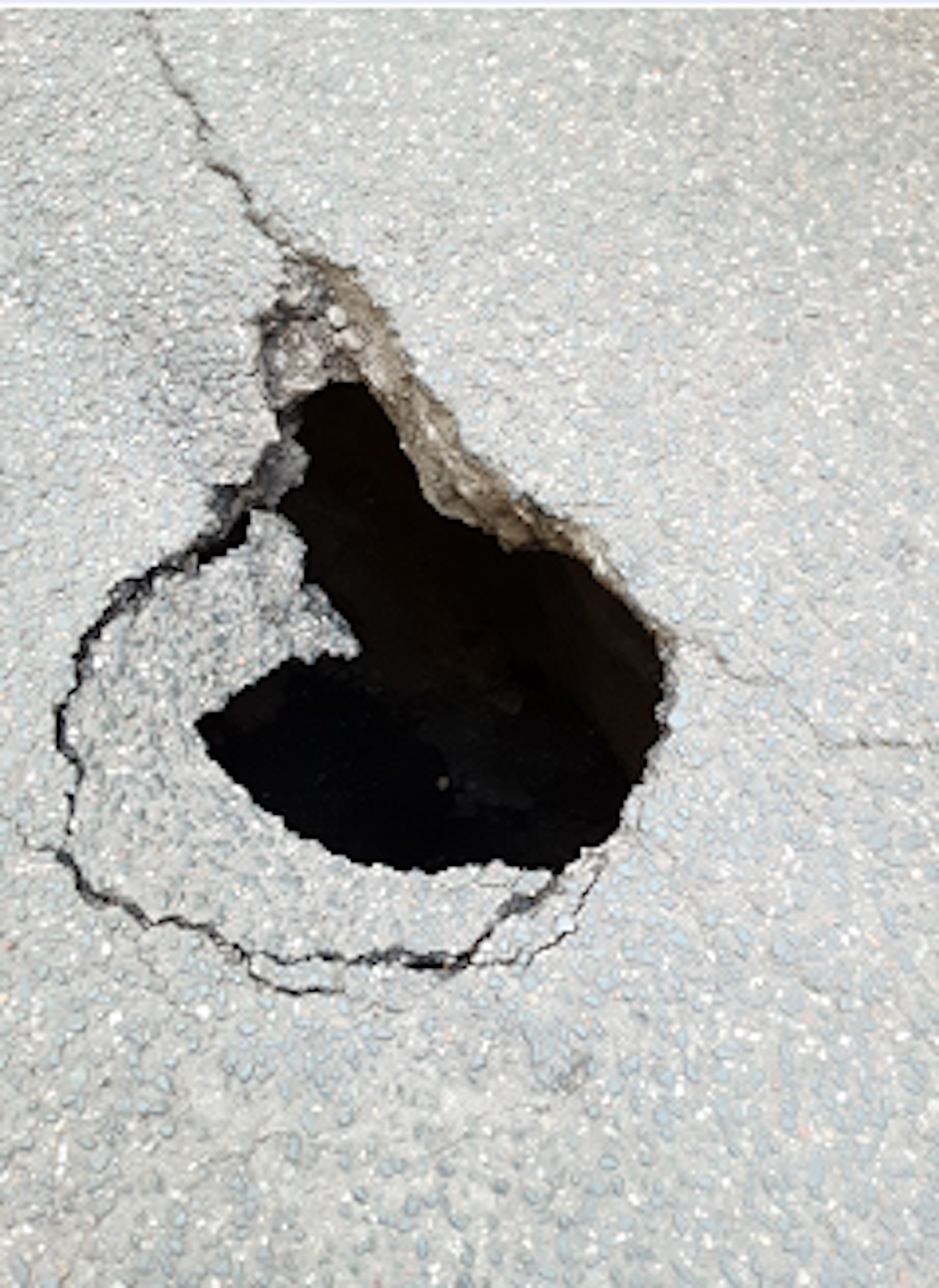 Das Loch in der Engelbertstraße muss beseitigt werden.