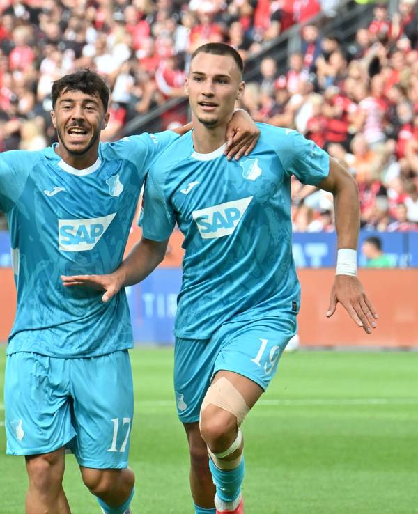 Tim Lemperle bejubelt seinen Premieren-Treffer für Hoffenheim.