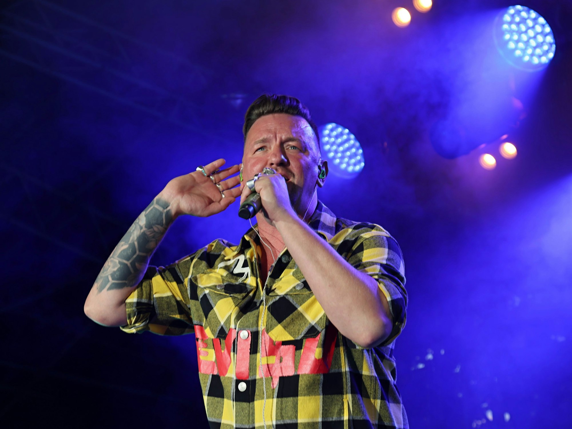 Ben Zucker gastierte mit seiner „Draussen Live“-Tour im Kölner Tanzbrunnen.