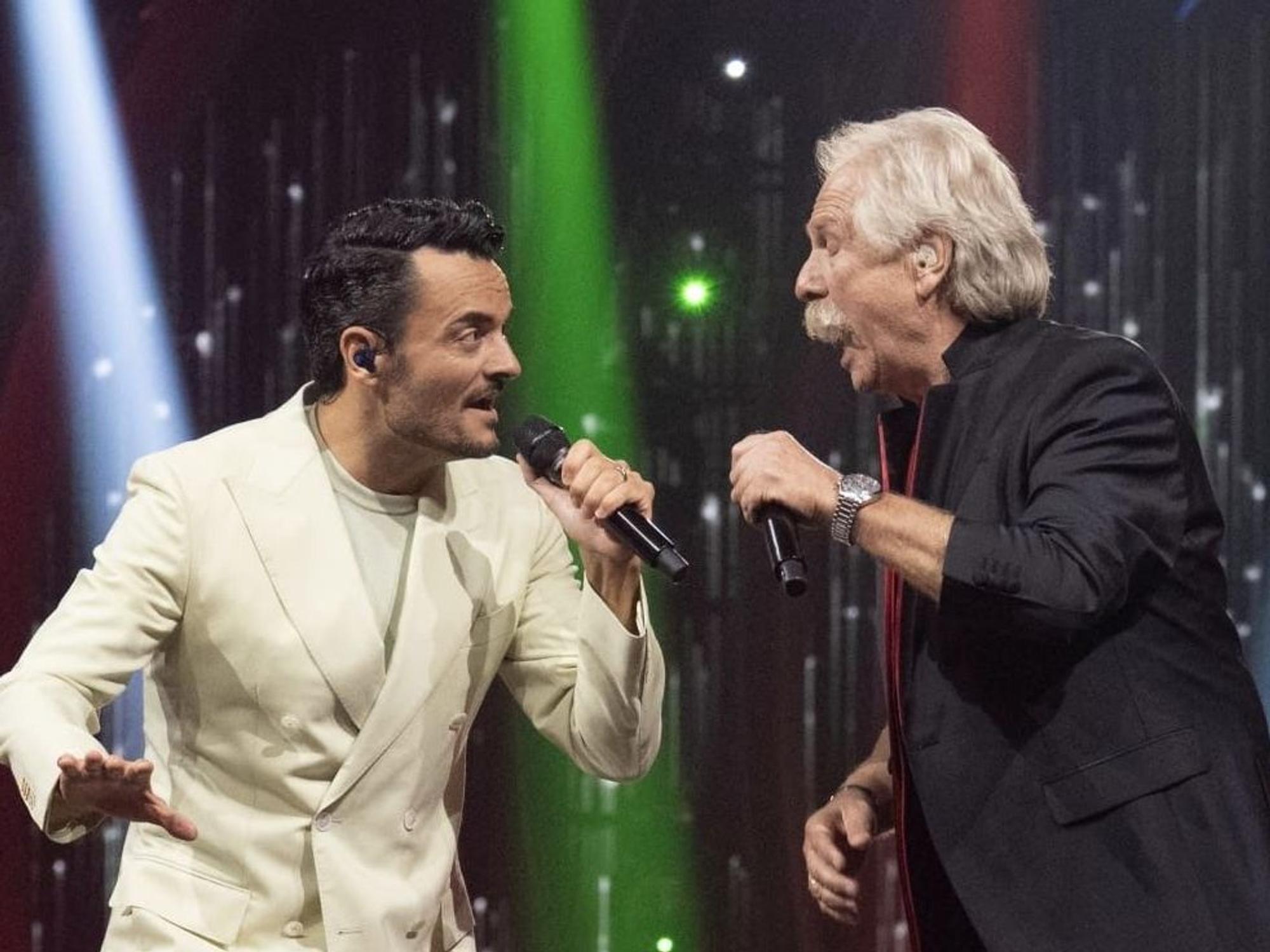 Henning Krautmacher singt mit Giovanni Zarrella.