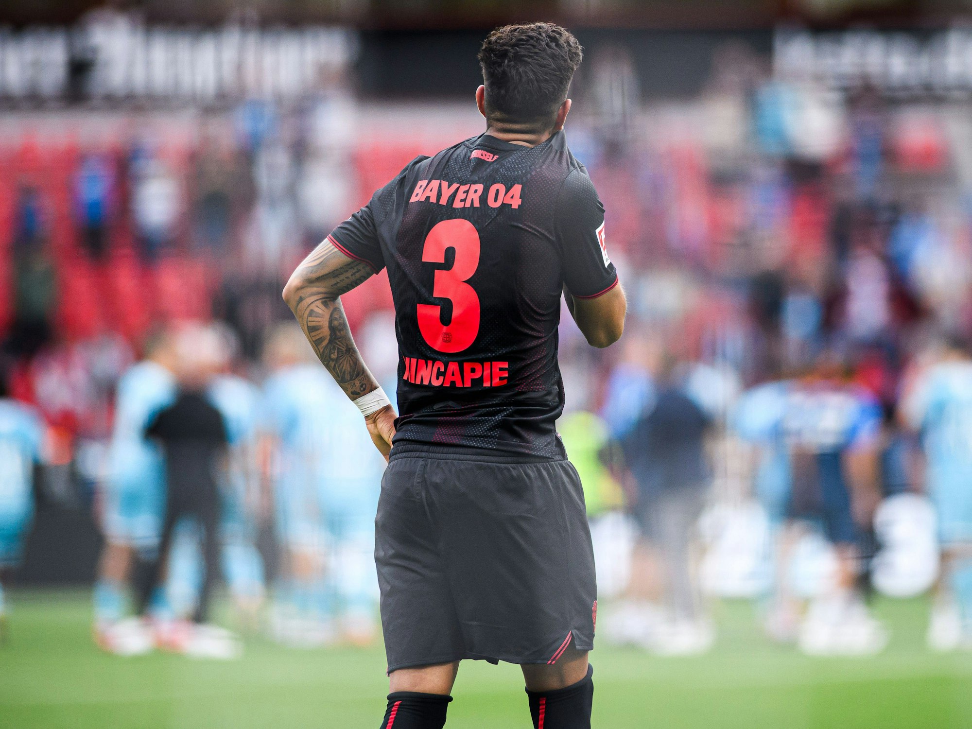 Piero Hincapie frustriert.