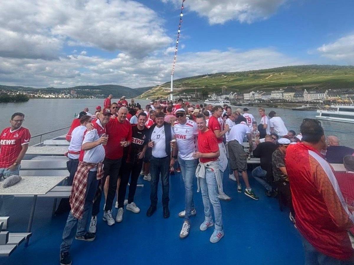 FC-Fans reisen mit dem Schiff nach Mainz.