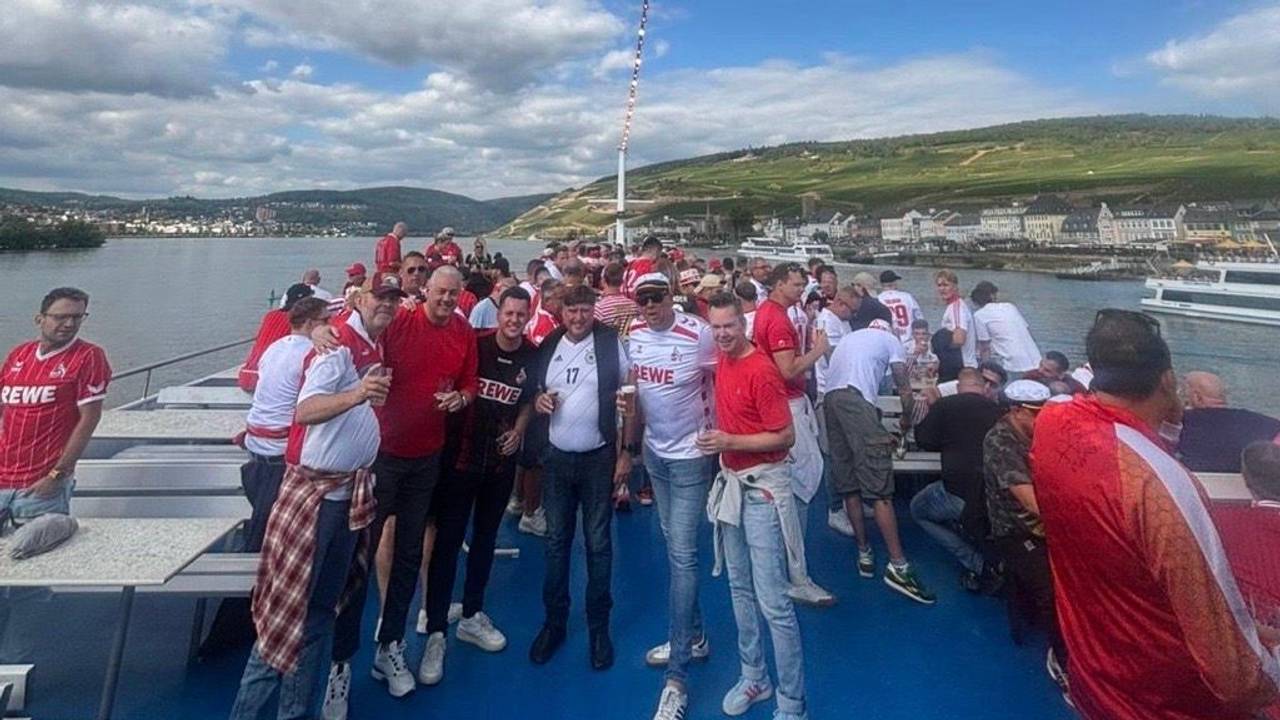 FC-Fans reisen mit dem Schiff nach Mainz.