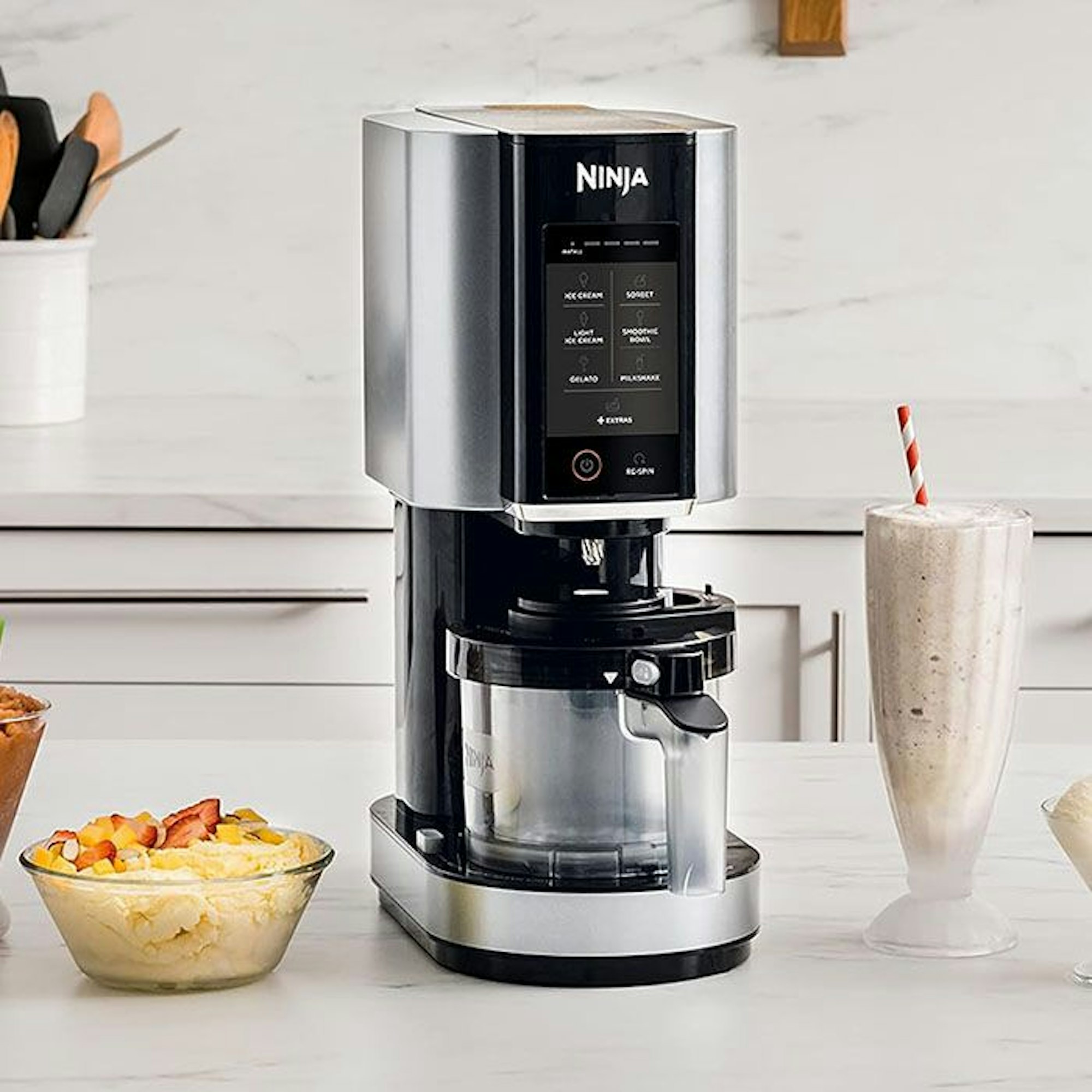 Ninja CREAMi NC300EU auf Küchentisch
