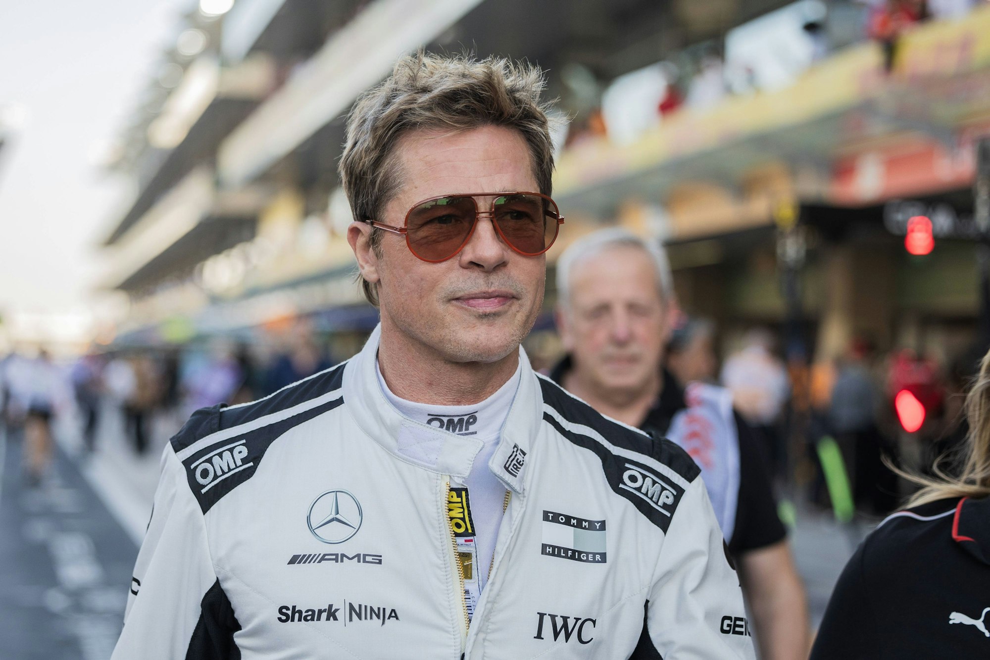Brad Pitt spielt im Blockbuster „F1“ den gealterten Formel 1-Rennfahrer Sonny Hayes.
