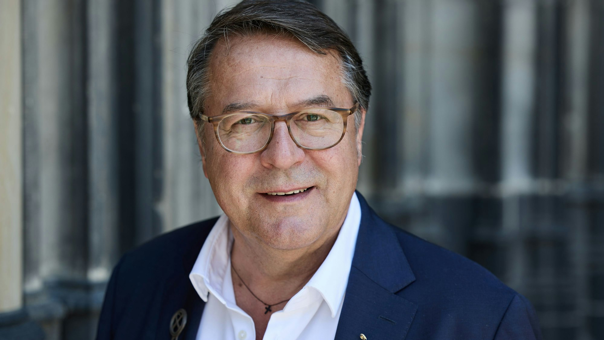 Der Pfarrer im Ruhestand Hans Mörtter will Oberbürgermeister von Köln werden.