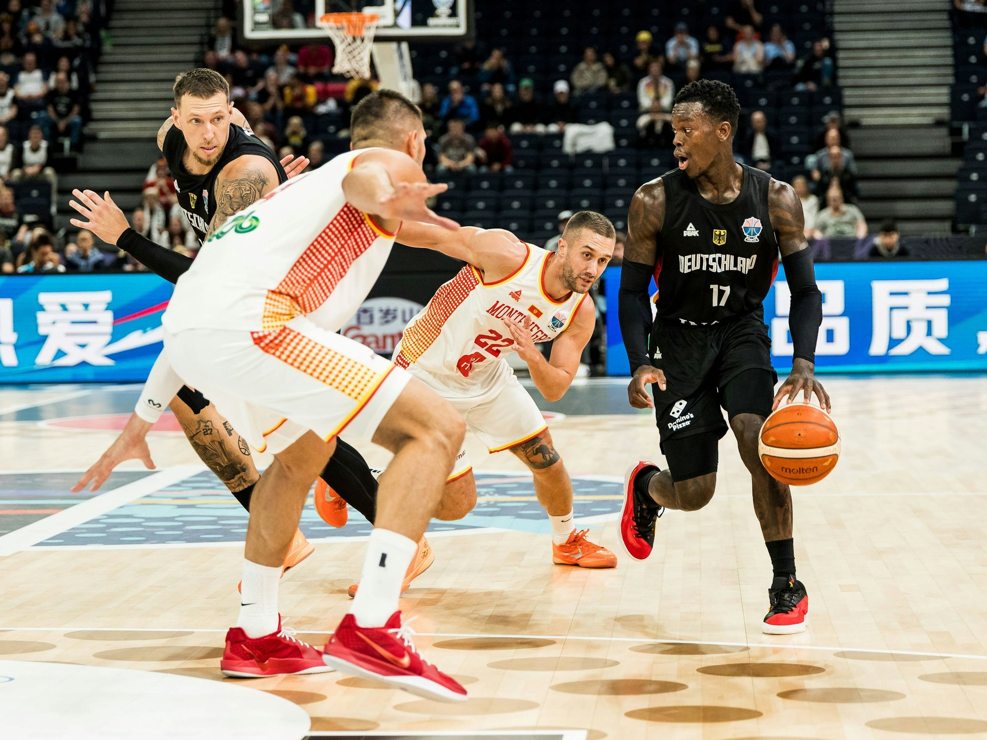 Dennis Schröder am Ball.