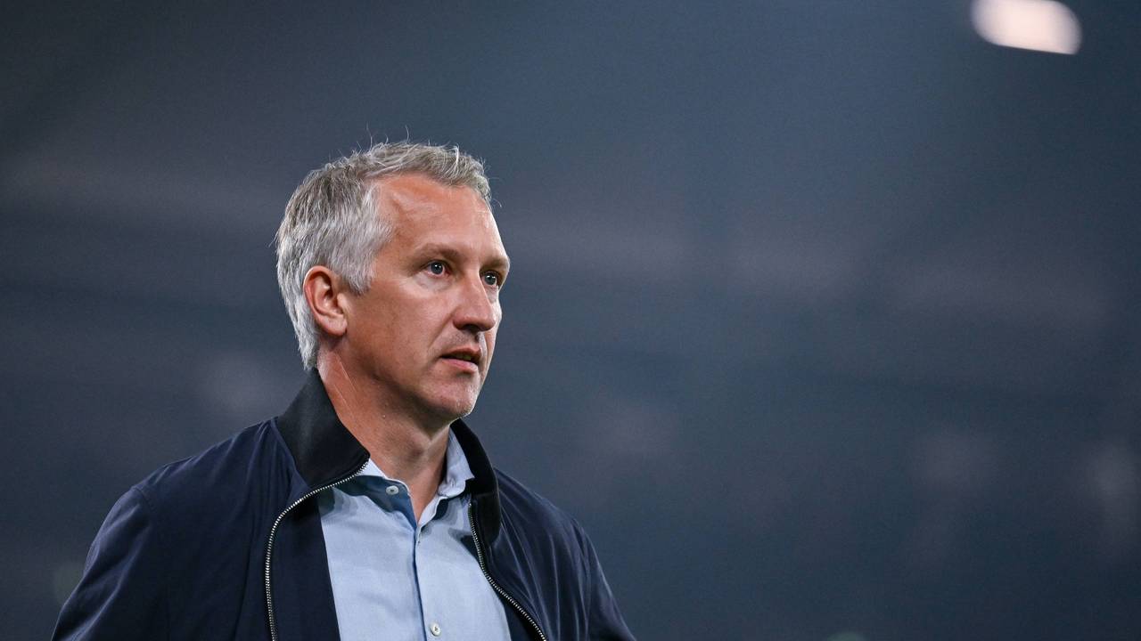 Frank Baumann beim Ruhrpott-Duell FC Schalke 04 gegen VfL Bochum am 23. August 2025.