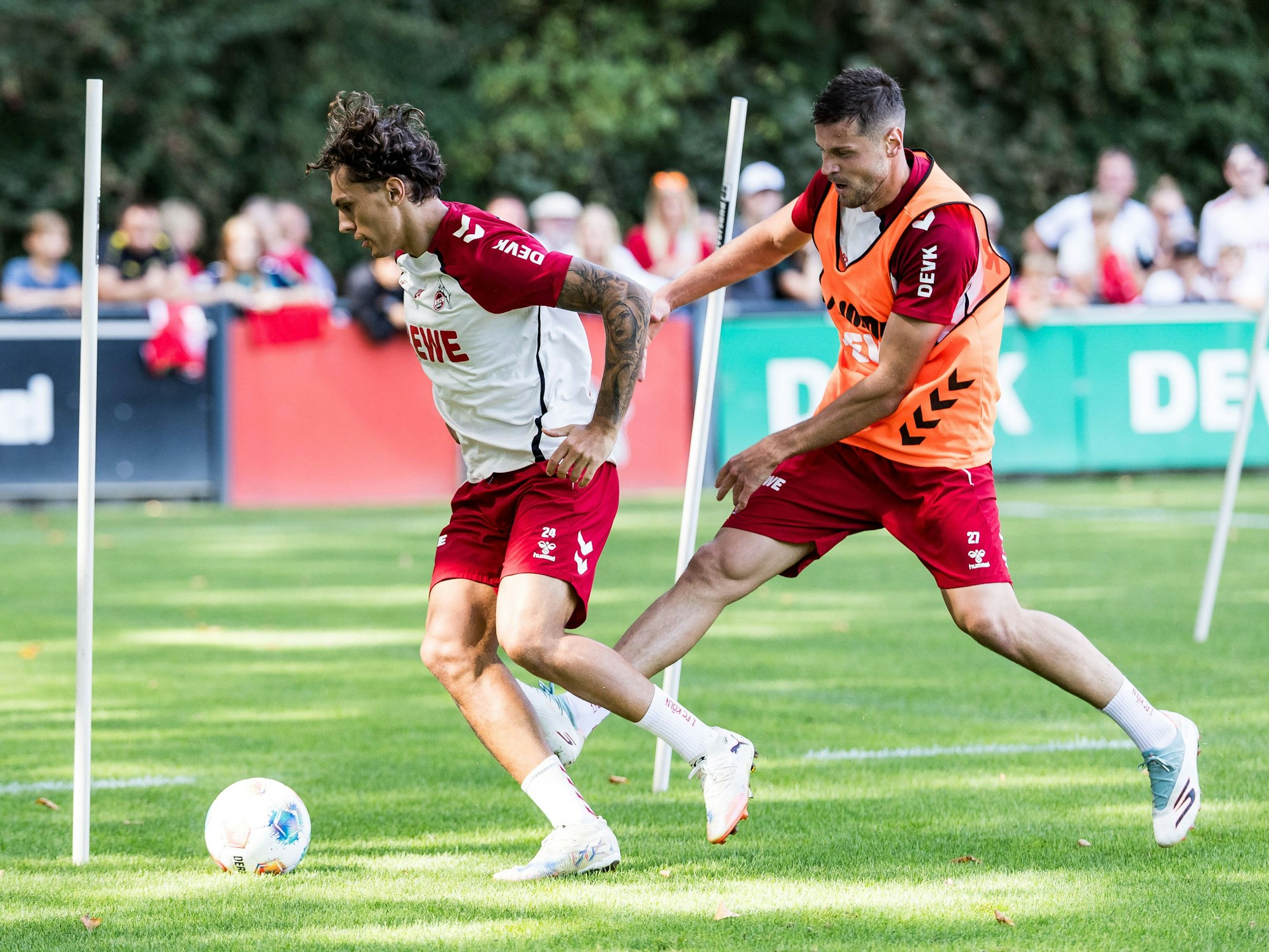 Julian Pauli im Zweikampf mit Imad Rondic.