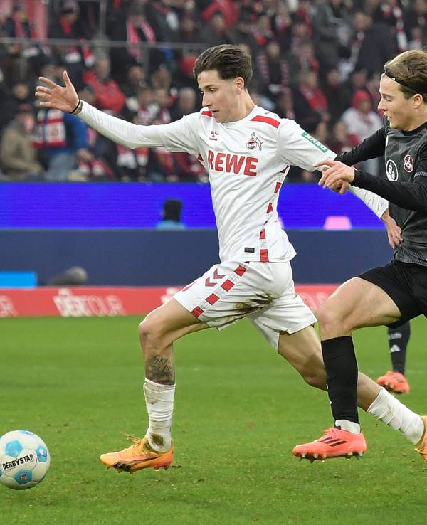 Caspar Jander im Zweikampf mit Denis Huseinbasic.