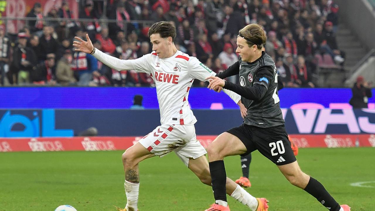 Caspar Jander im Zweikampf mit Denis Huseinbasic.