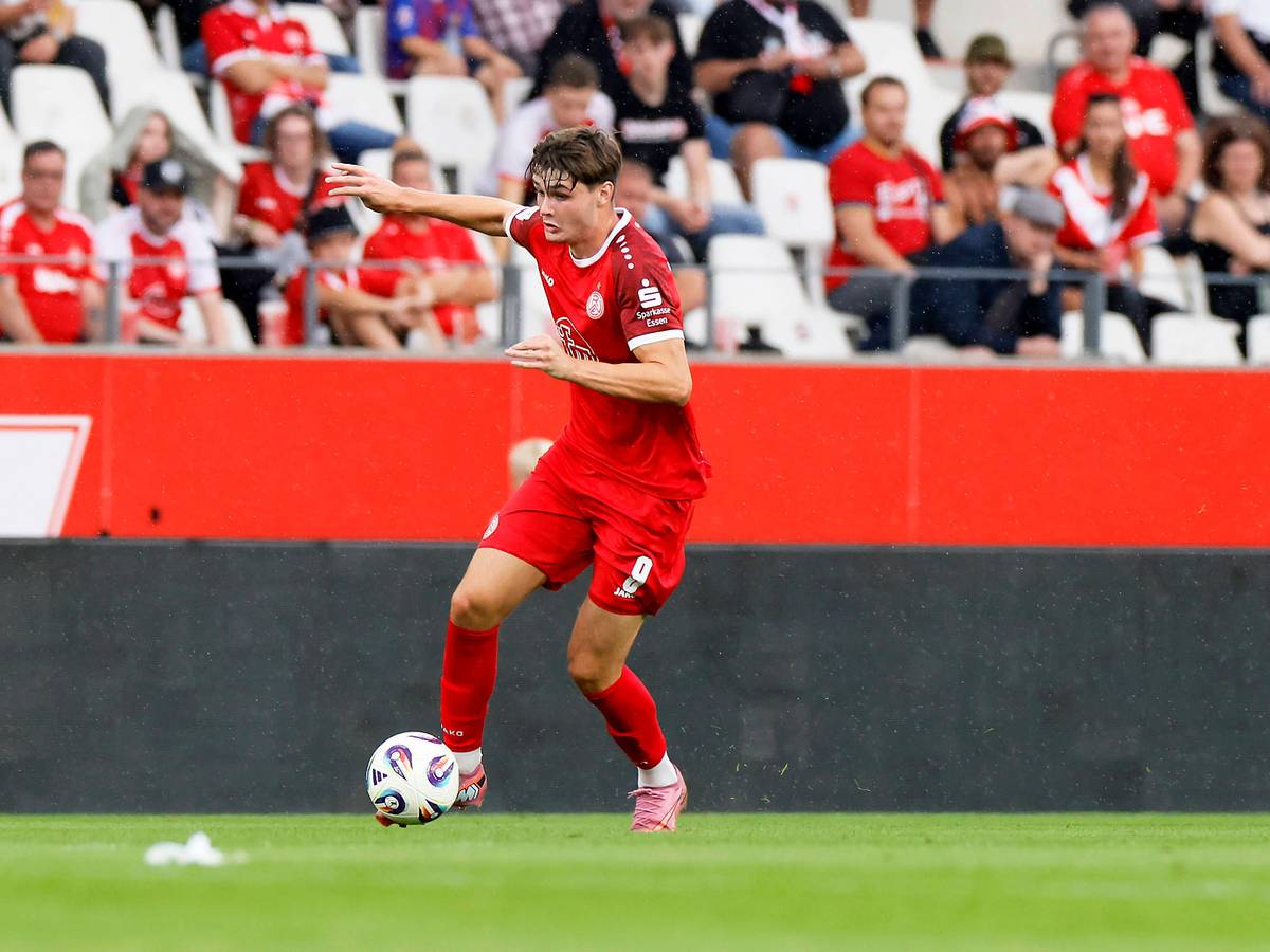 Jaka Cuber Potocnik bei seiner Pflichtspiel-Premiere für Rot-Weiss Essen.